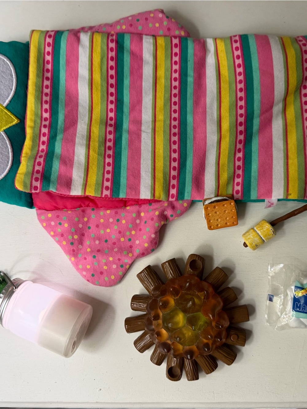 American Girl Wellue Wisher camping set (graham cookies missed) and sleeping bag